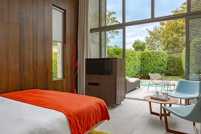 Cocoon Plunge Pool