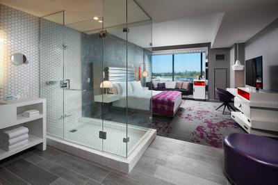 W Bellevue image