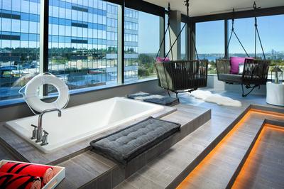 W Bellevue image