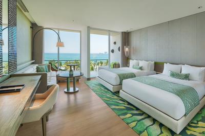 Spectacular Ocean Facing, 2 Queen