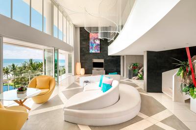 EWOW Panoramic Ocean View 2 Bedroom Bi-level Suite