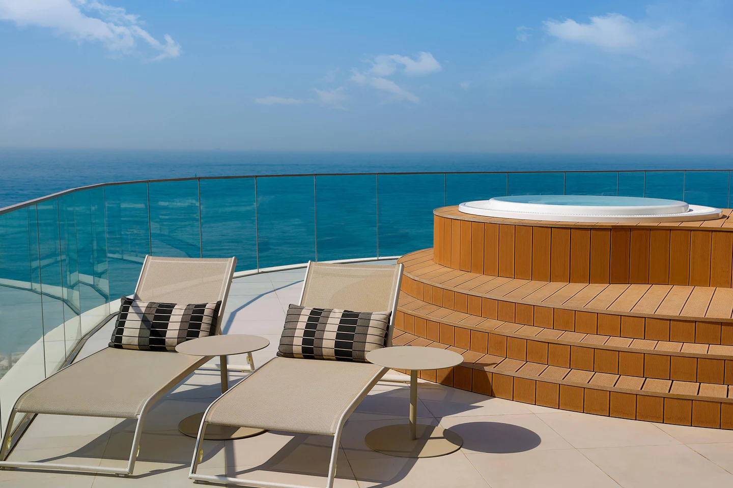 Marvelous Jacuzzi Suite