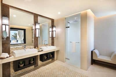 Penthouse Villa Suite Bathroom