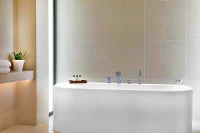 Prestige Villa Suite Bathtub