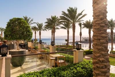 Aqwas Lobby Bar
