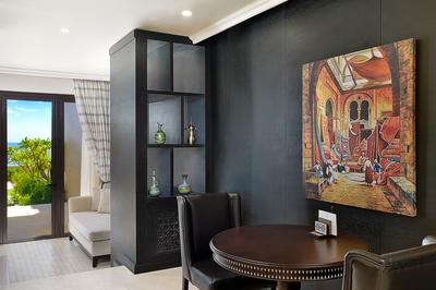 Prestige Villa Suite Dining Area