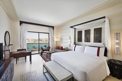 Prestige, Guest Room