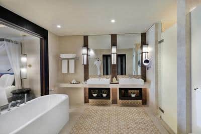 Villa Suite Bathroom