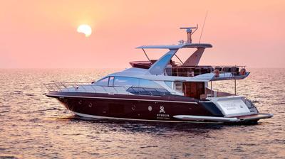 Private Boat Charters & Luxury Yachts