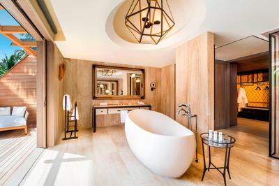 Caroline Astor Estate - Three Bedroom