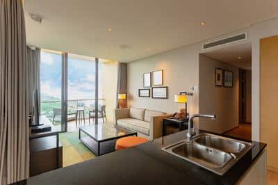 1King 2Single Bed Residence Long Beach View