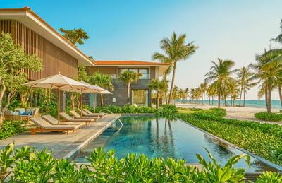 1King 2Queen 2Single Beach Club Pool Villa