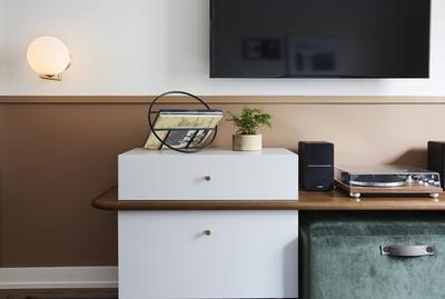 Guest room