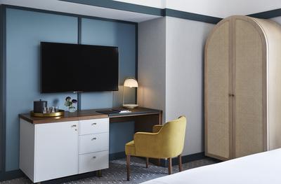 Guest room