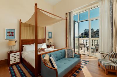 3 Bedroom Suite Sea View