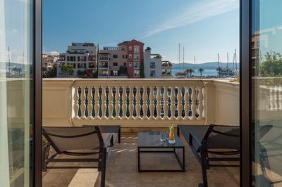 3 Bedroom Suite Sea View
