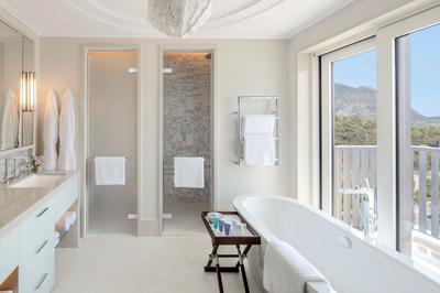 Pool Club Three-Bedroom Suite