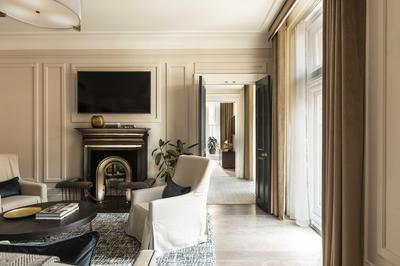 Corner Suite