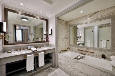 St. Regis Suite, 1 King, City View, Balcony