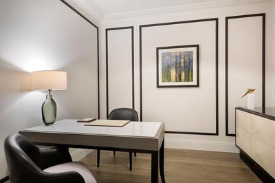 Governors Suite, 1 King, Skyline View