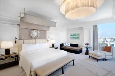 John Jacob Astor Suite, 1 King, Skyline View, High Floor, Balcony