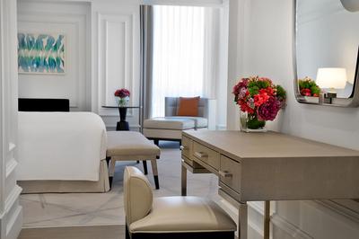 John Jacob Astor Suite, 1 King, Skyline View, High Floor, Balcony
