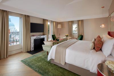 Penthouse Suite