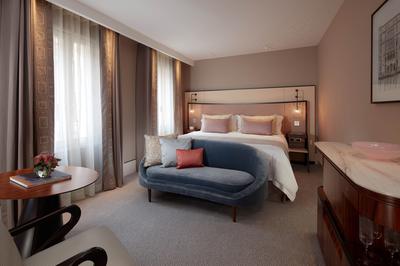 Grand Deluxe Room
