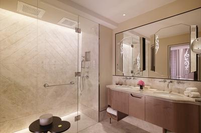 Terrace Grand Canal Suite
