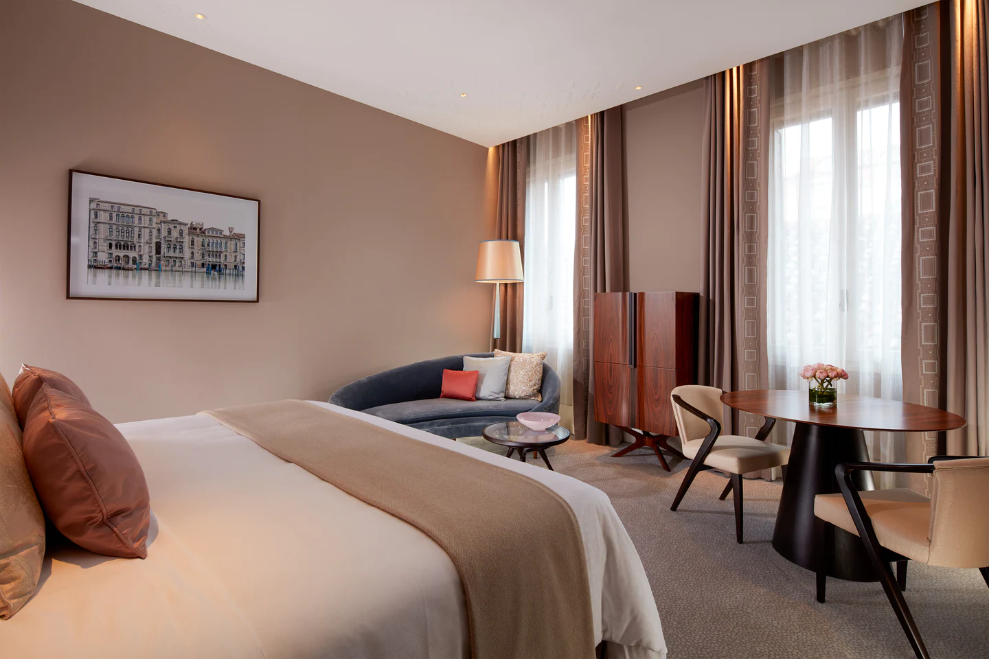 Grand Deluxe Room
