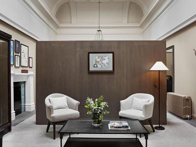 1 King 1 Bedroom Suite With Living Area
