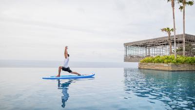 Paddle board Yoga