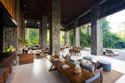 Cabana Lounge