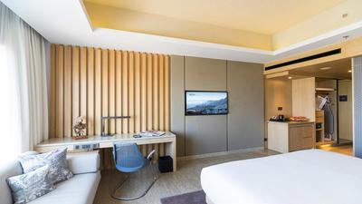 One Bed or Two Twin Beds