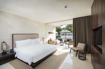 One King Bed Deluxe