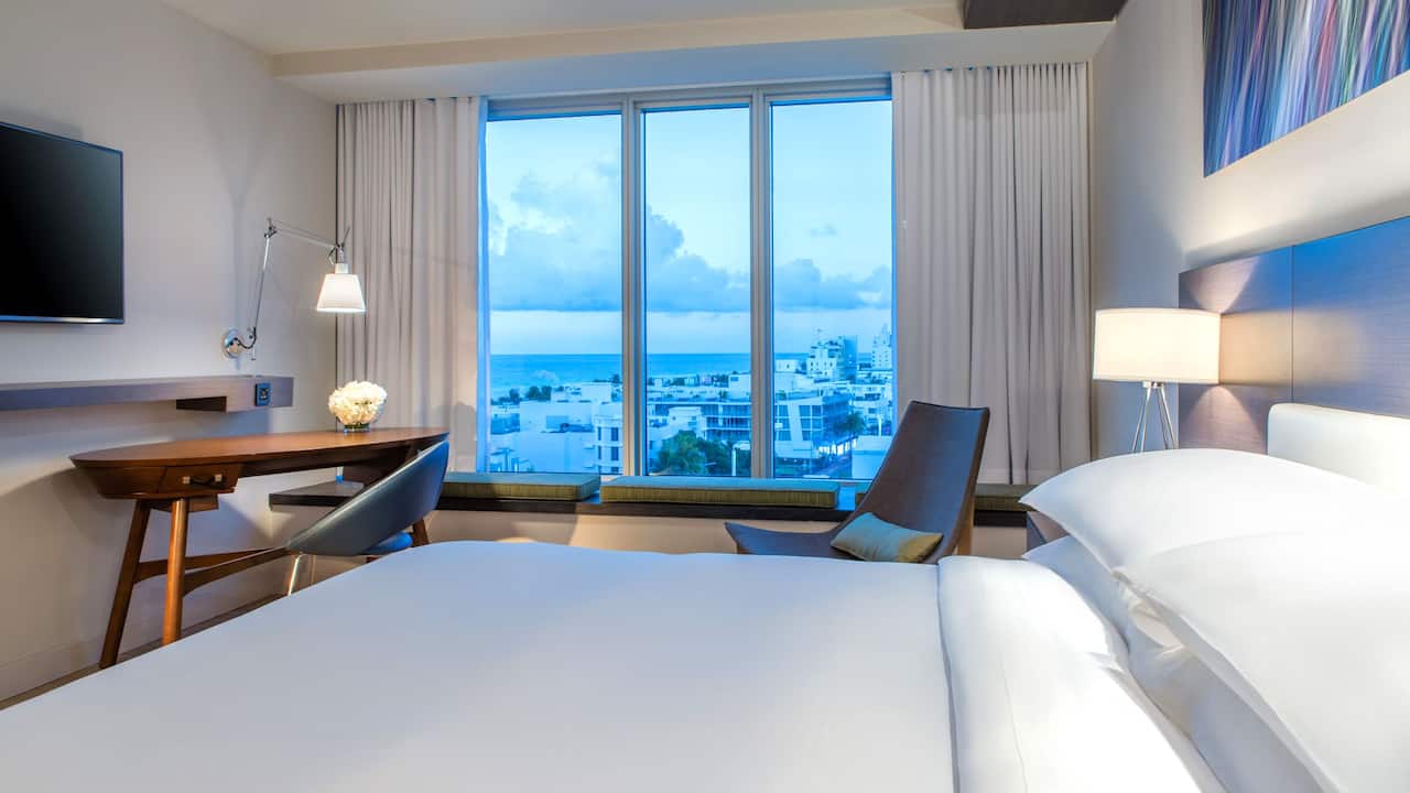 1 King Bed Ocean View