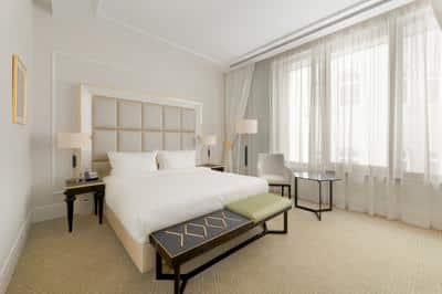 1 King Bed