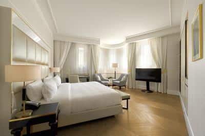 Corner Suite
