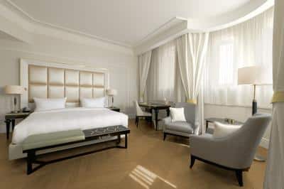 Corner Suite