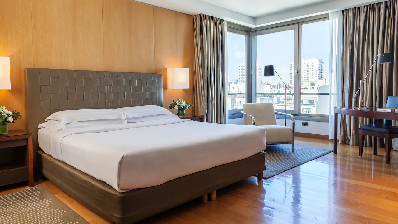 One King Bed Deluxe