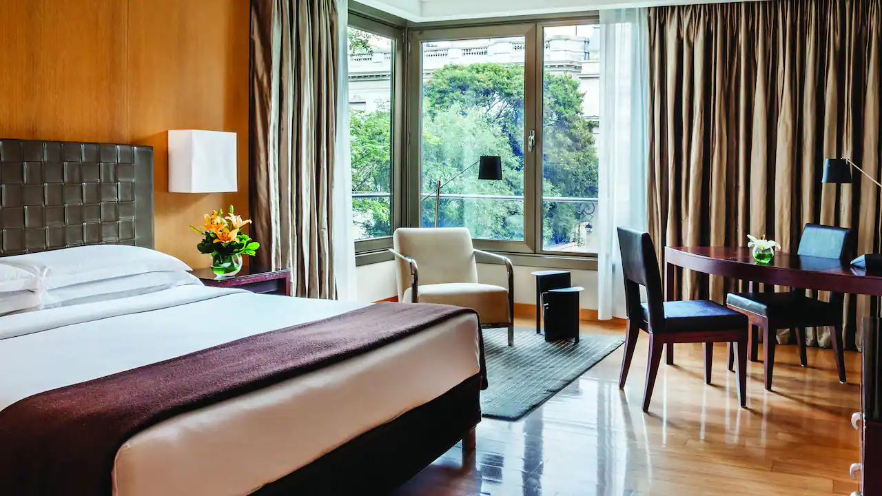 One King Bed Garden View Deluxe
