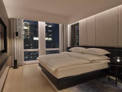 Deluxe One Bedroom Suite