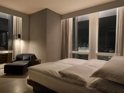 Premier One Bedroom Suite