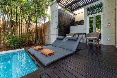Beachfront Pool Suite