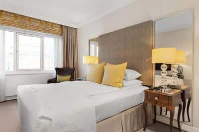 Petite Double Room