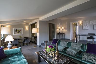 Penthouse Suite