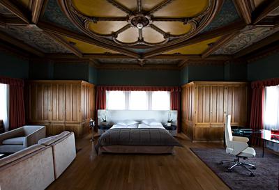 Riviera Suite