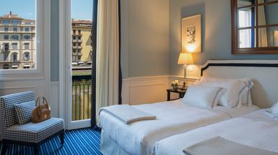 Studio Suite River View