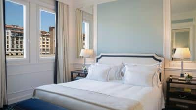Studio Suite River View