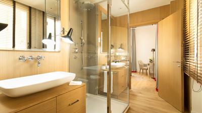 Designer Suite River View